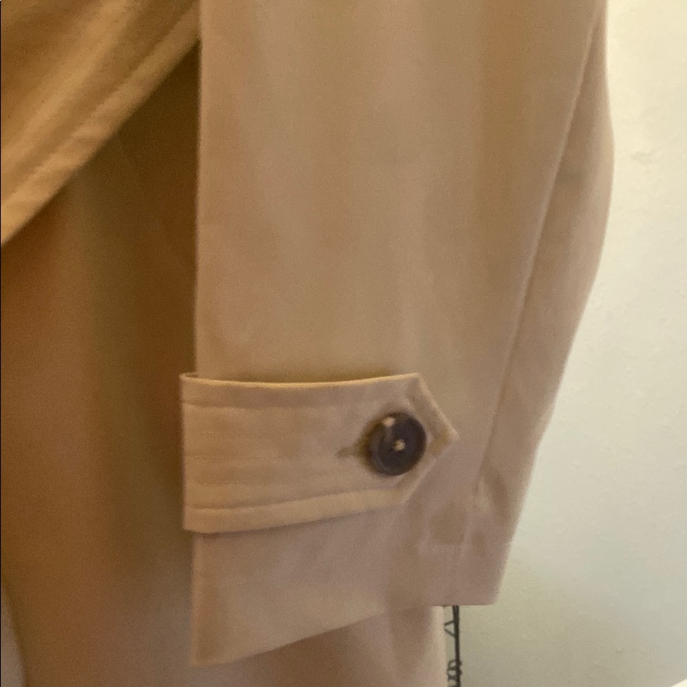 Women's Tan Trench Coat - Picture 4 of 8